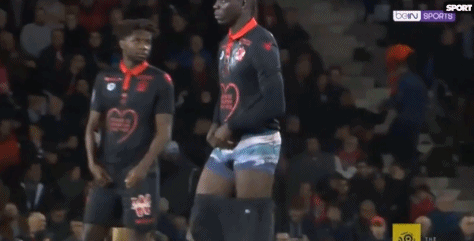 湖人141-116老鹰！老詹及时醒悟，东契奇两点该夸，一人该被重用