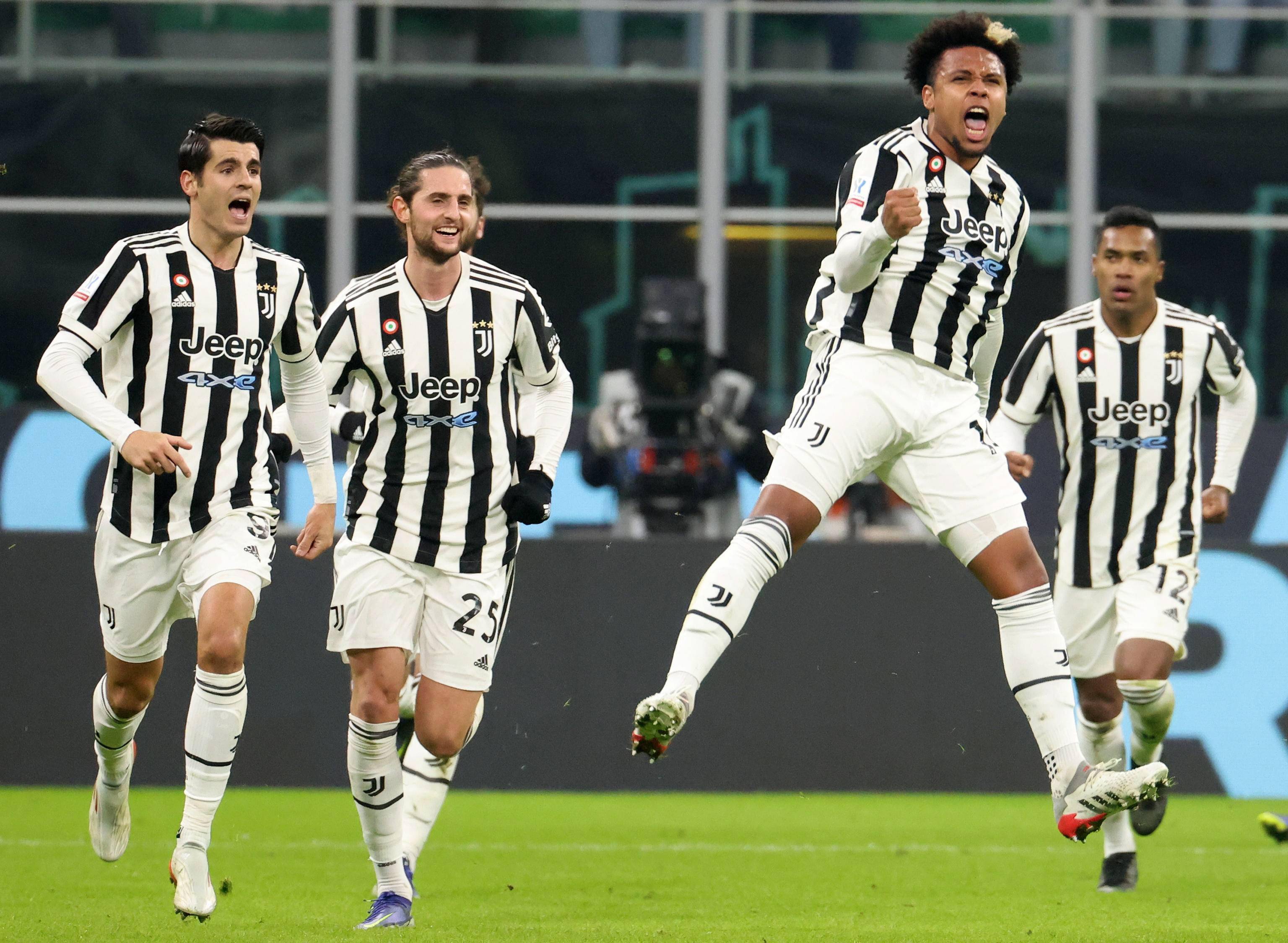 佐佐木朗希（Roki Sasaki）在 2024 年底通过入札制度挑战美职，引发全联盟抢人大战