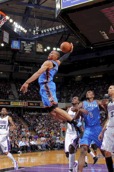 罗马诺在个人社媒上夸赞亚马尔，米兰前锋莱奥点赞