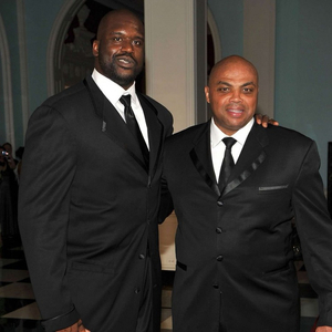 佐拉：当年有幸和马拉多纳一起练习任意球，让我能力明显提升