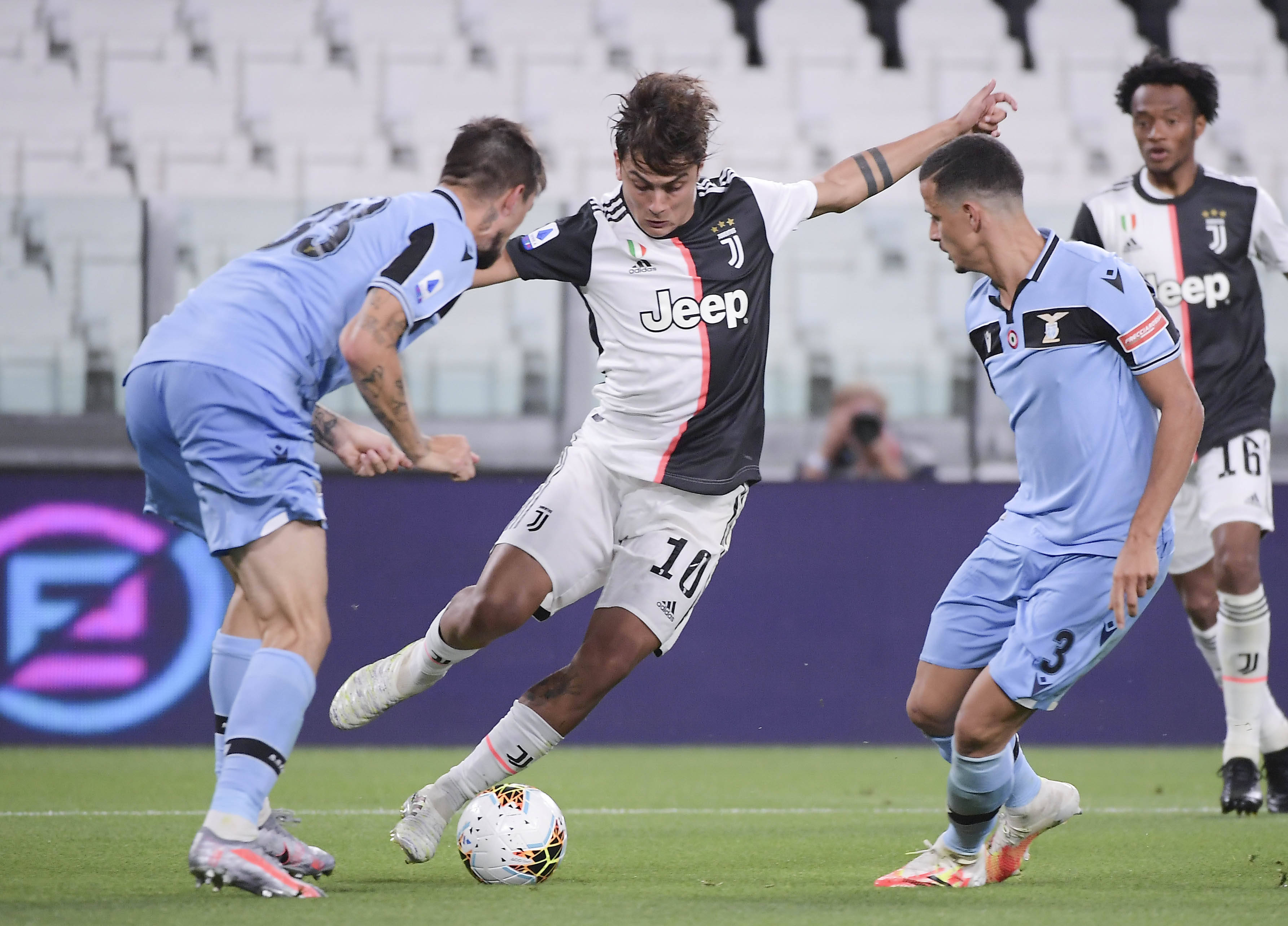 剑南春｜热刺2-3伯恩茅斯，塞门约世界波绝杀，帕利尼亚倒钩