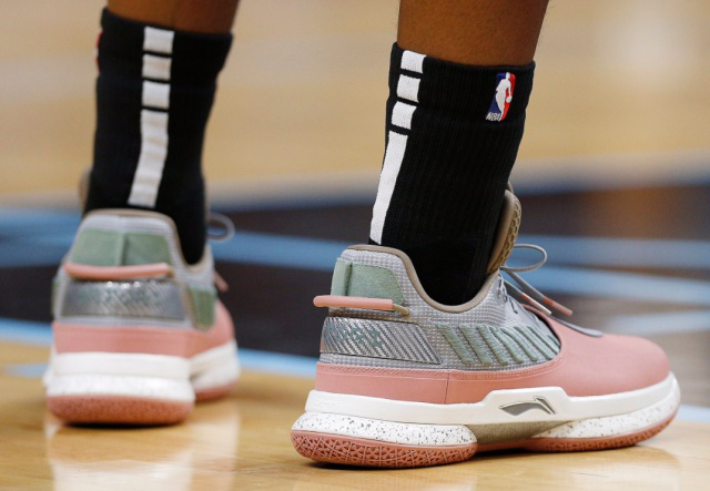 棒球与运动力学：投手躯干旋转速度与指尖球速的线性关系